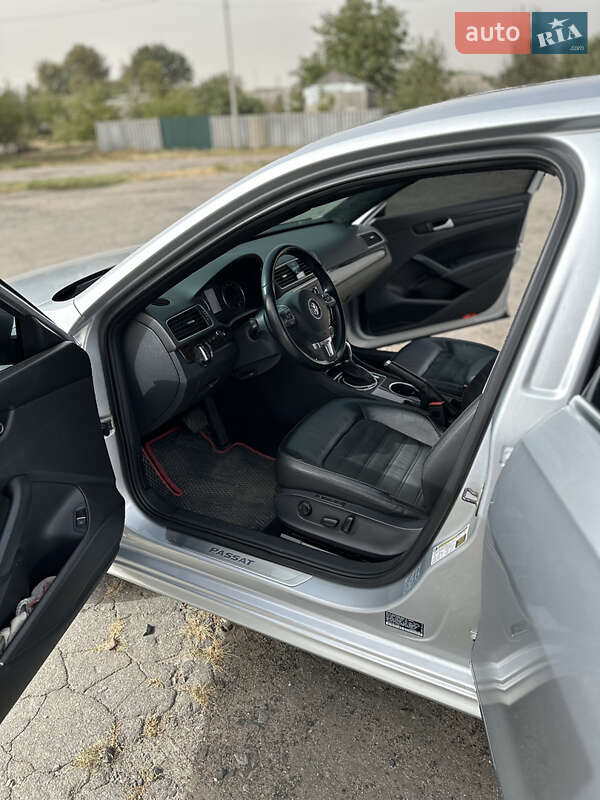 Седан Volkswagen Passat 2014 в Полтаве