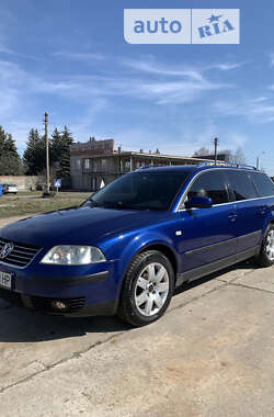 Універсал Volkswagen Passat 2002 в Романіву