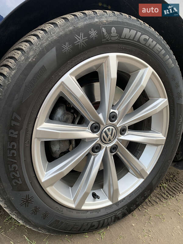 Универсал Volkswagen Passat 2016 в Жовкве