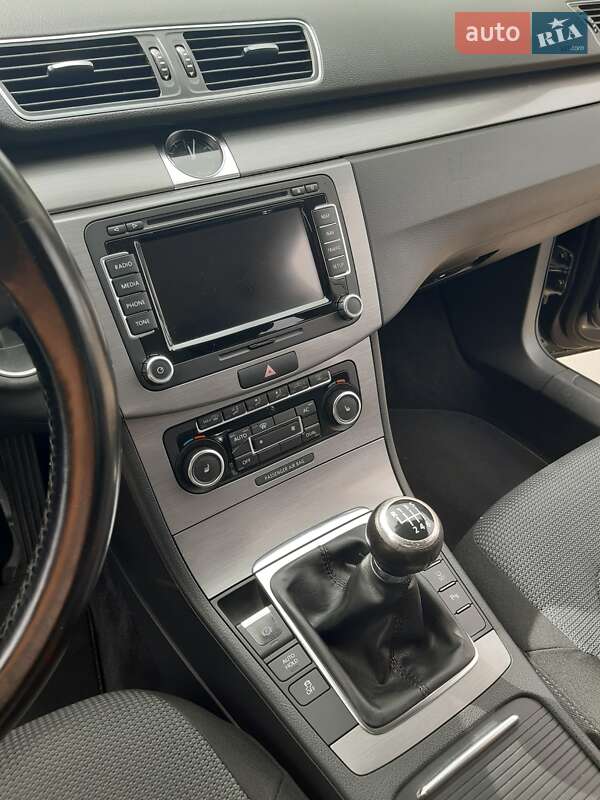 Универсал Volkswagen Passat 2011 в Лохвице фото 19 Универсал Volkswagen Passat 2011 в Лохвице