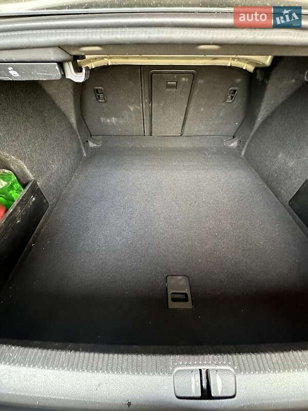 Седан Volkswagen Passat 2013 в Дніпрі
