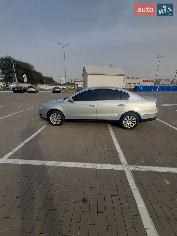 Седан Volkswagen Passat 2008 в Одессе