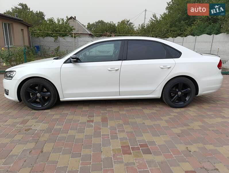 Седан Volkswagen Passat 2013 в Кременчуці