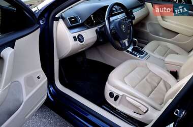 Универсал Volkswagen Passat 2011 в 