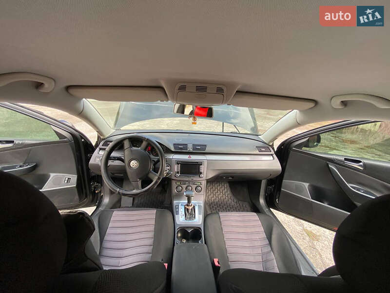 Седан Volkswagen Passat 2008 в Жовкві