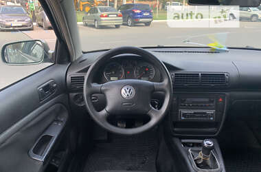 Седан Volkswagen Passat 2003 в Одесі