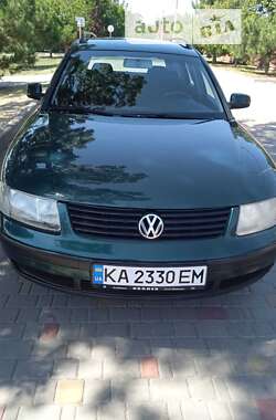 Универсал Volkswagen Passat 2000 в Измаиле