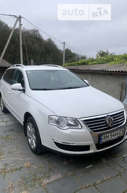 Універсал Volkswagen Passat 2010 в Бердичеві