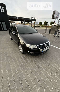 Універсал Volkswagen Passat 2008 в Чернівцях