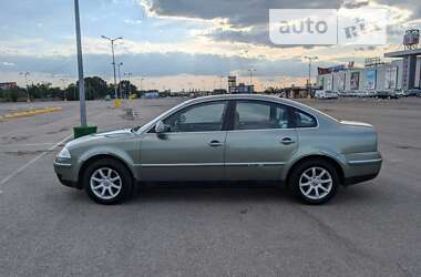 Седан Volkswagen Passat 2003 в Одесі