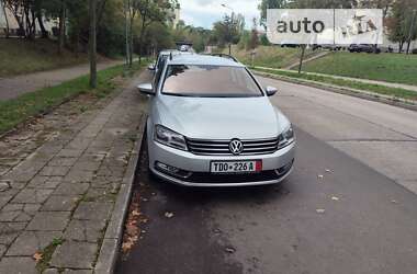 Універсал Volkswagen Passat 2013 в Виноградові