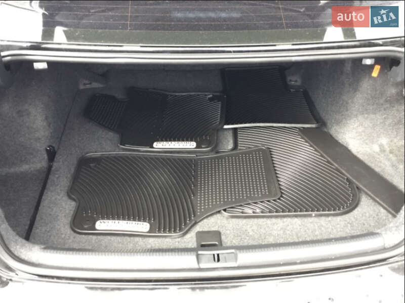 Седан Volkswagen Passat 2014 в Киеве