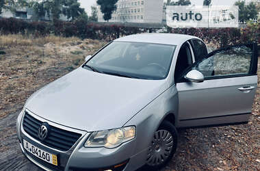 Седан Volkswagen Passat 2008 в Києві