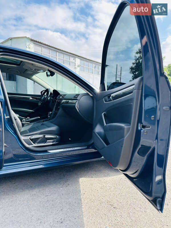 Седан Volkswagen Passat 2018 в Ізмаїлі
