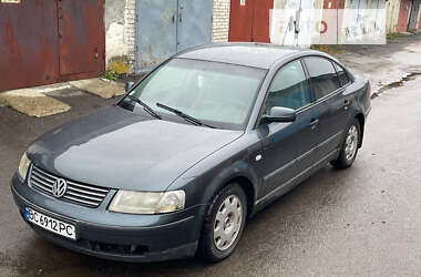 Седан Volkswagen Passat 1998 в Львові