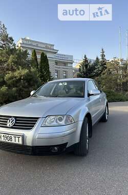 Седан Volkswagen Passat 2004 в Одесі