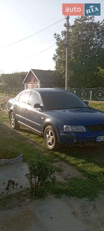 Седан Volkswagen Passat 1999 в Подольске