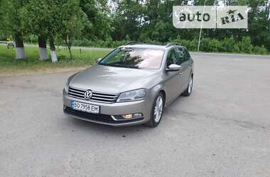 Універсал Volkswagen Passat 2013 в Заліщиках