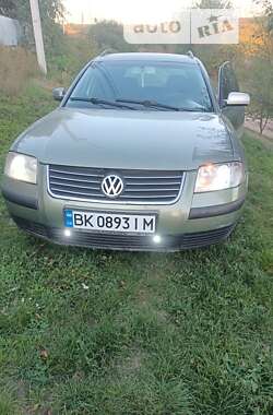 Универсал Volkswagen Passat 2001 в Хоросткове