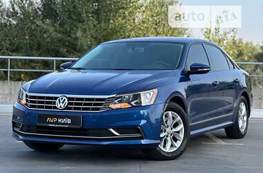 Седан Volkswagen Passat 2017 в Киеве