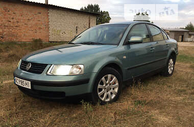 Седан Volkswagen Passat 1999 в Ковелі