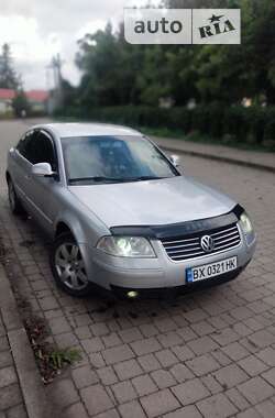 Седан Volkswagen Passat 2004 в Городке