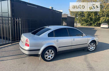 Седан Volkswagen Passat 2003 в Одесі