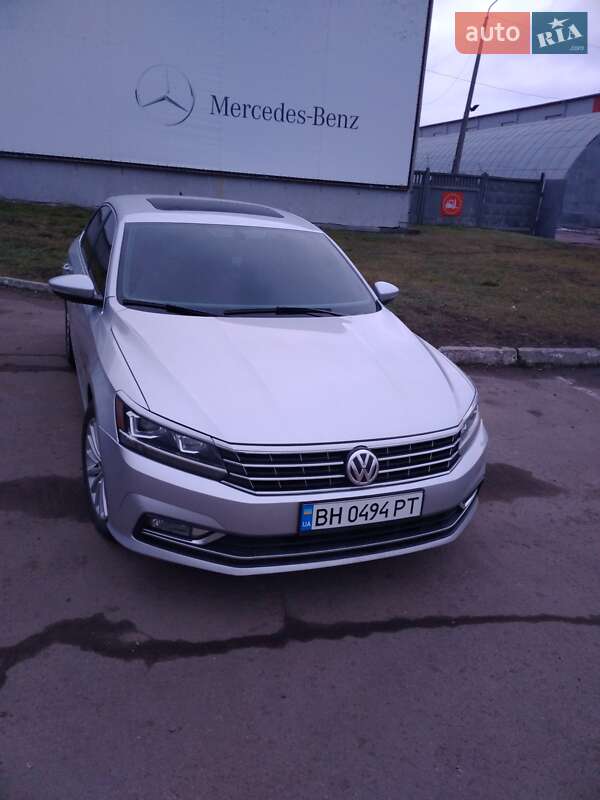 Седан Volkswagen Passat 2015 в Одессе