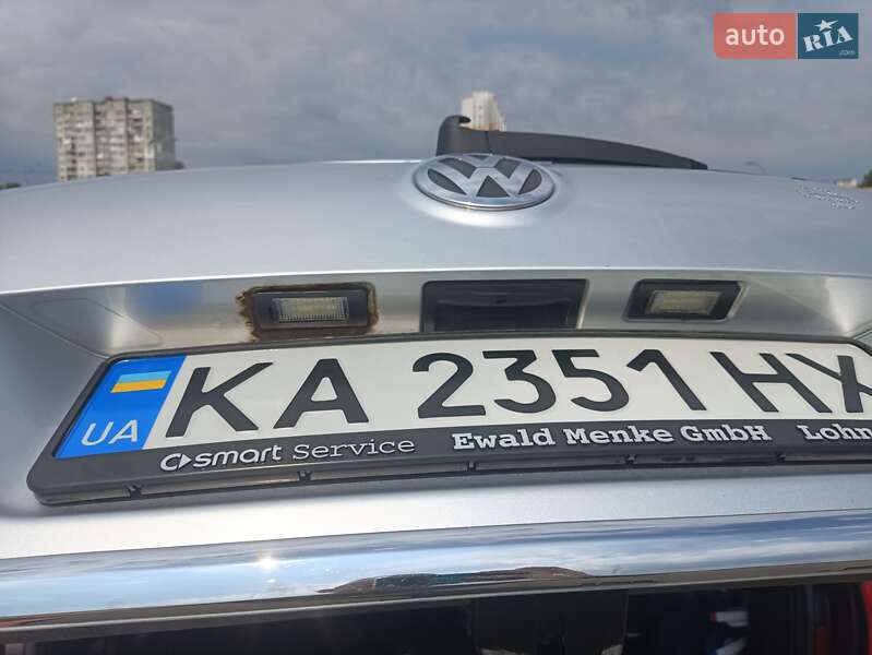 Универсал Volkswagen Passat 2010 в Киеве