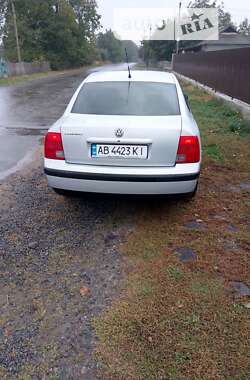 Седан Volkswagen Passat 2000 в Немирове