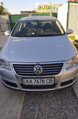 Седан Volkswagen Passat 2006 в Киеве