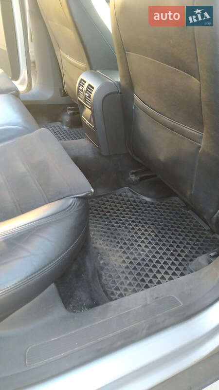 Седан Volkswagen Passat 2006 в Києві