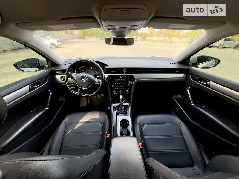 Седан Volkswagen Passat 2020 в Кременчуге