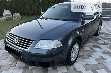 Седан Volkswagen Passat 2002 в Львові