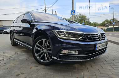 Універсал Volkswagen Passat 2016 в Житомирі