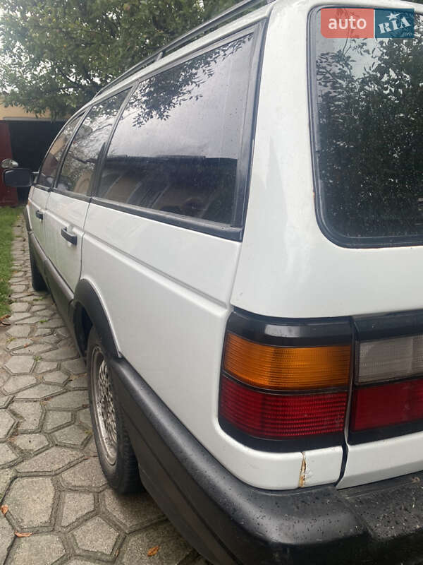 Универсал Volkswagen Passat 1993 в Тараще