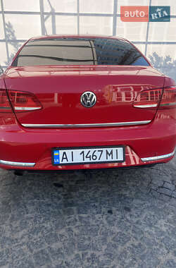 Седан Volkswagen Passat 2011 в Києві