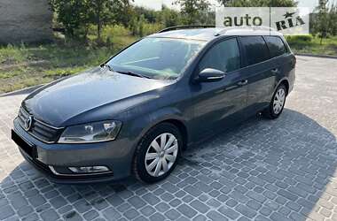 Універсал Volkswagen Passat 2011 в Івано-Франківську