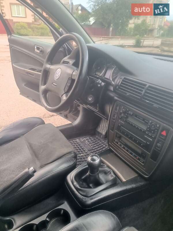 Універсал Volkswagen Passat 2002 в Коломиї