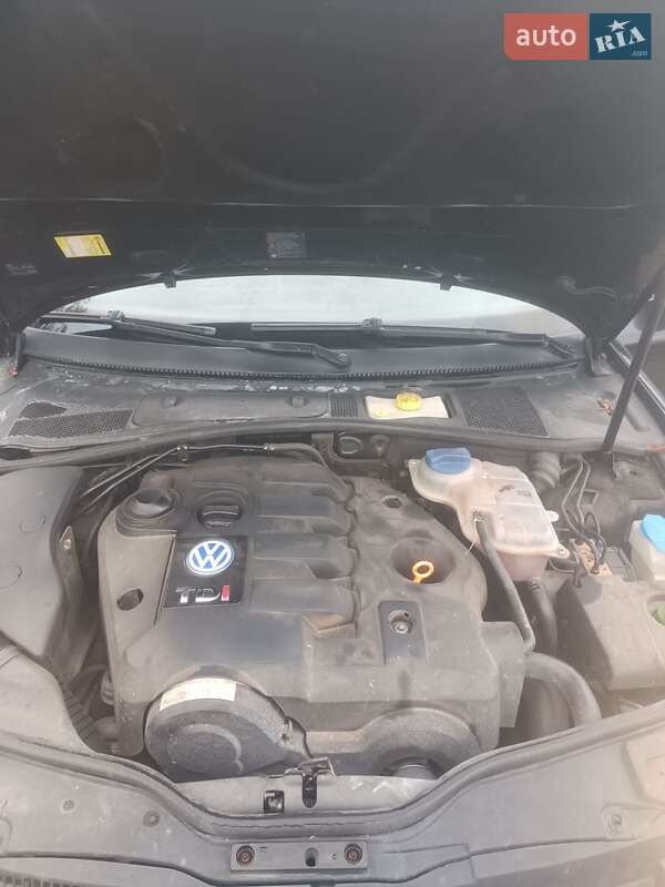 Універсал Volkswagen Passat 2002 в Коломиї