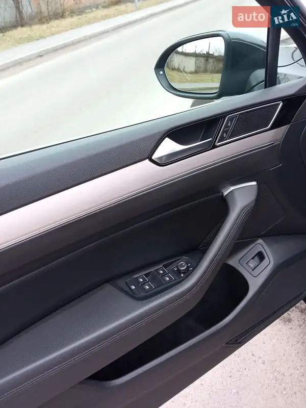 Volkswagen Passat 2017 VIN WVWZZZ3CZJE115885 фото оголошення 28 з 77