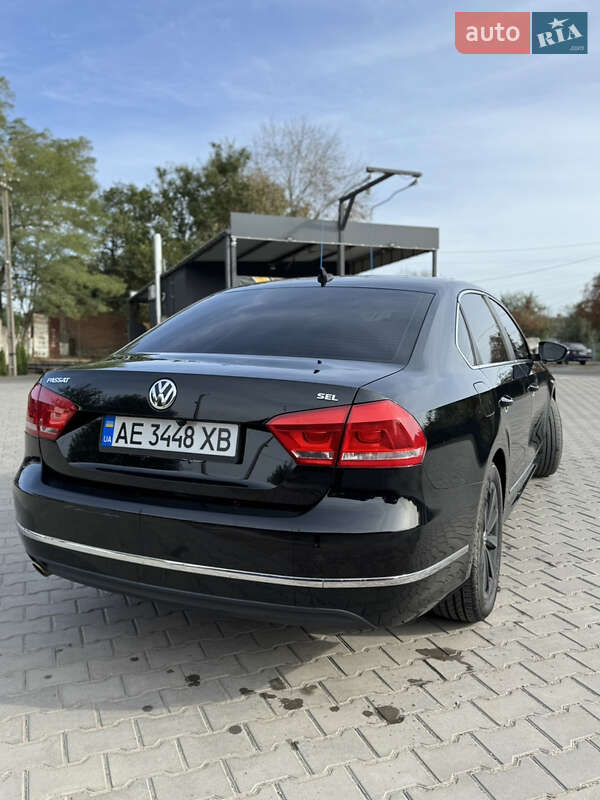 Седан Volkswagen Passat 2012 в Дніпрі