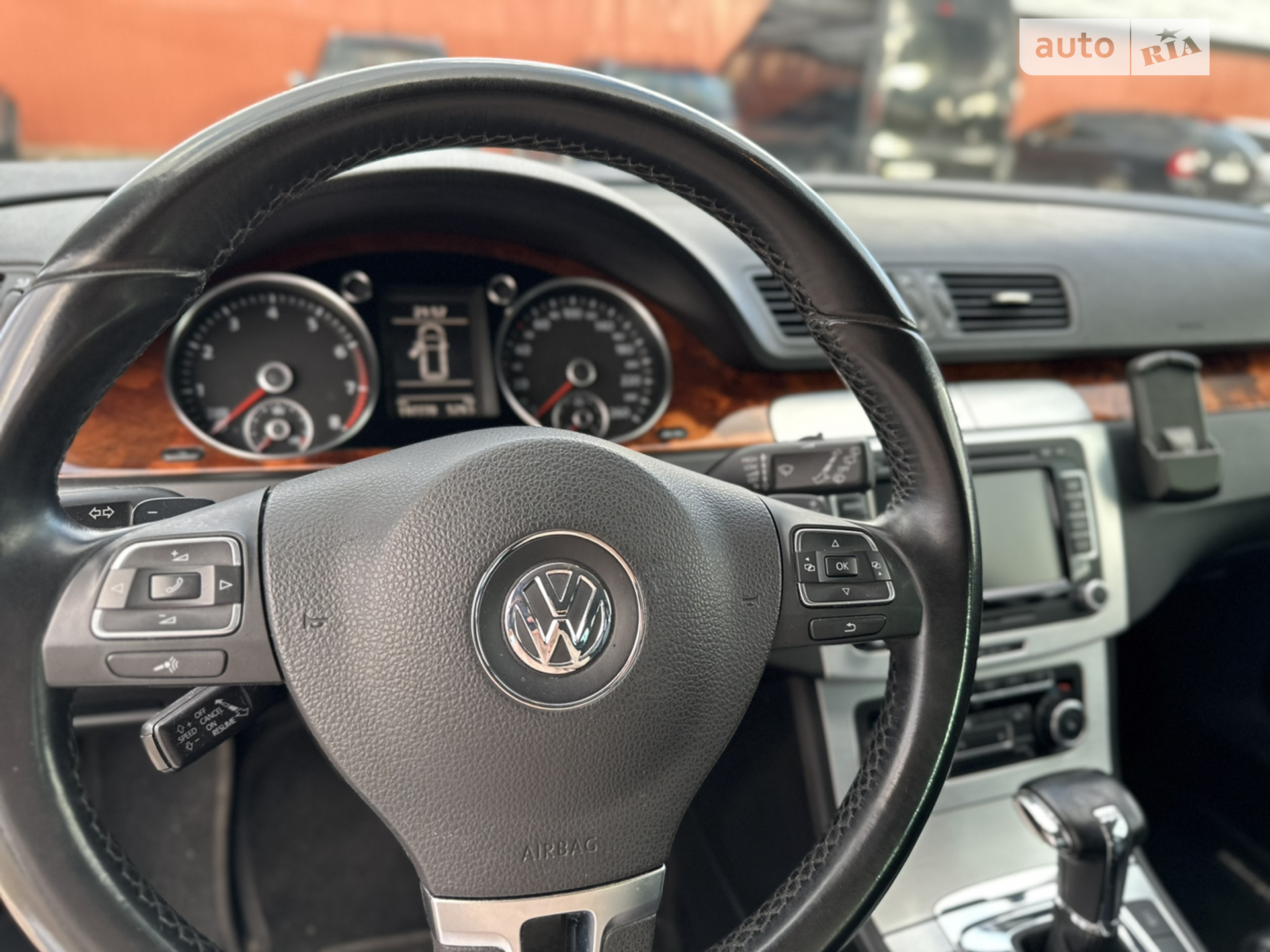 2010 Volkswagen Passat - мініатюра 40