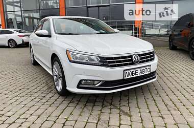 Седан Volkswagen Passat 2017 в Львові