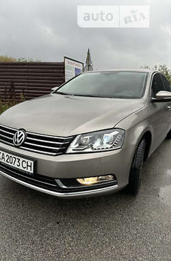 Седан Volkswagen Passat 2014 в Києві