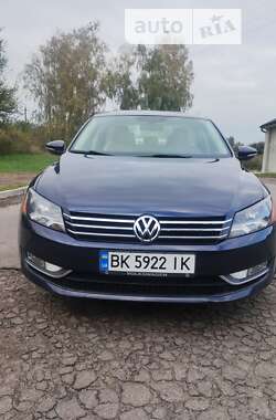 Седан Volkswagen Passat 2012 в Дубні