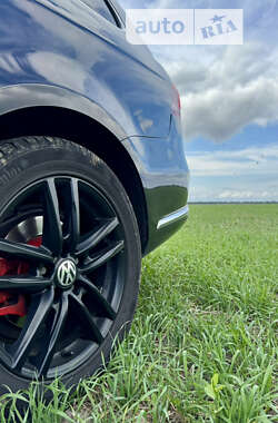 Універсал Volkswagen Passat 2011 в 