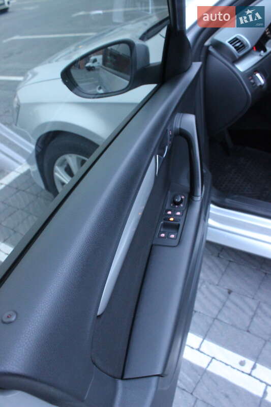 Универсал Volkswagen Passat 2012 в Львове
