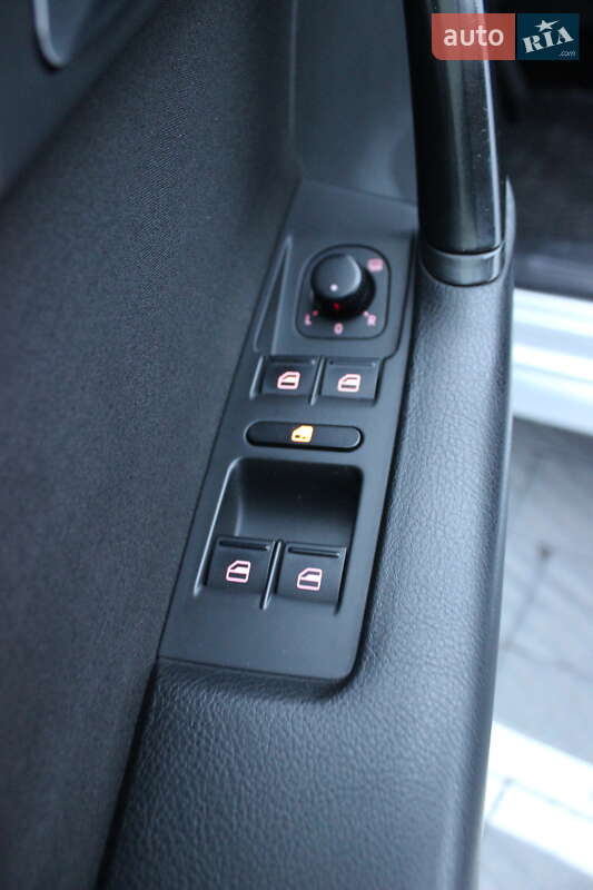Универсал Volkswagen Passat 2012 в Львове