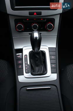 Универсал Volkswagen Passat 2012 в 